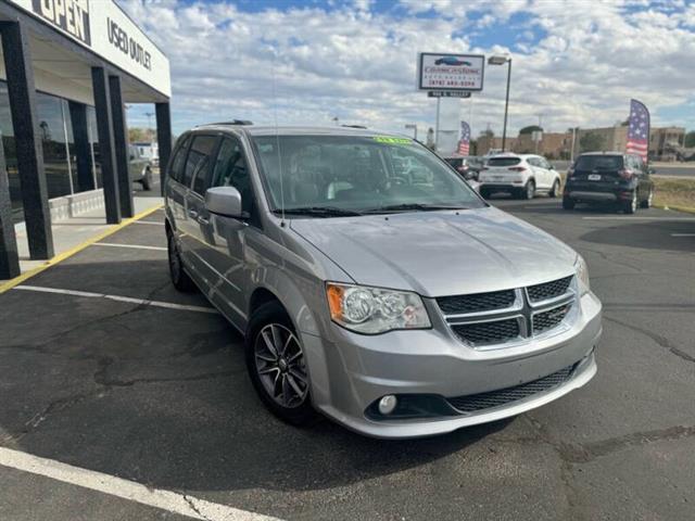 $11995 : 2017 Grand Caravan SXT image 1