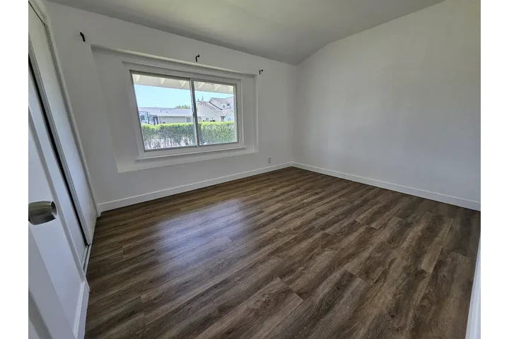 $1450 : Anaheim - 3 bed 2 Bath image 7