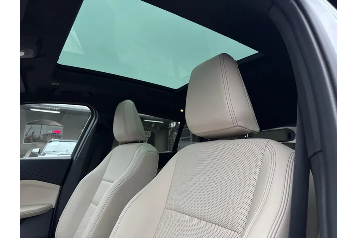 2025 BMW X2 xDrive28i image 8