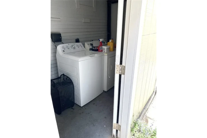 $1170 : Cozy and Affordable 1bd 1ba image 5