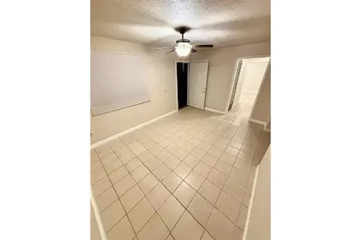 $2700 : L.A.  SE RENTA CASA image 2