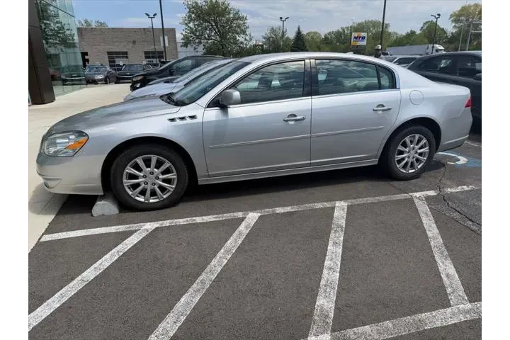 $6466 : Buick Lucerne 2011 CX 4dr Se image 2