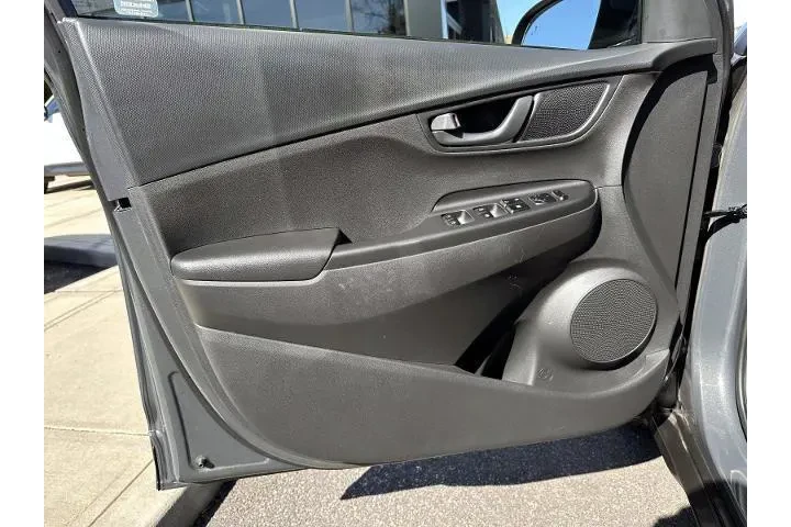$19888 : Hyundai KONA 2023 AWD SEL 4d image 8