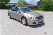 $3900 : Nissan altima 2012 thumbnail