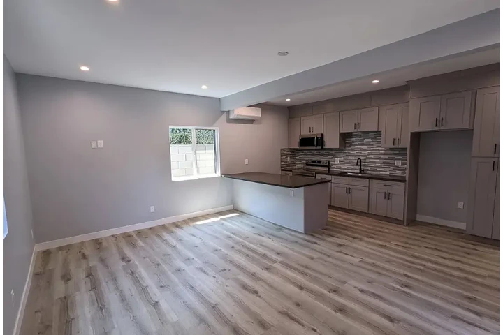 $3700 : Nice 3 bedroom house image 5