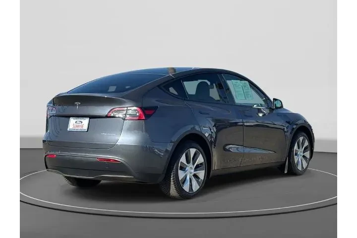 $28800 : Tesla Model Y 2021 AWD Long image 4
