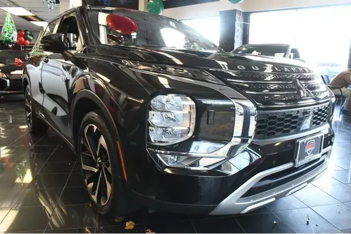 $29995 : Mitsubishi Outlander PHEV 20 image 3