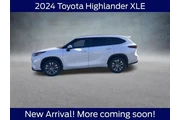 $39000 : Toyota Highlander 2024 LE 4d thumbnail