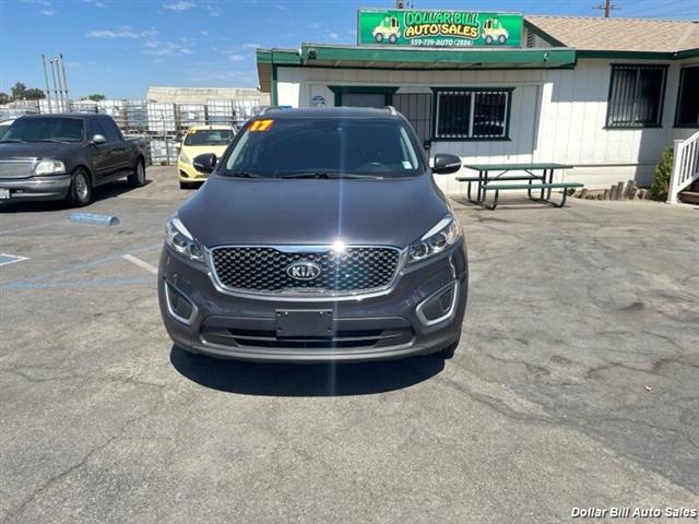 $12950 : 2017 Sorento LX SUV image 2