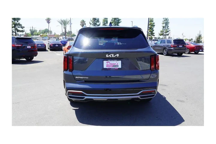 $24984 : 2023 Sorento S image 7