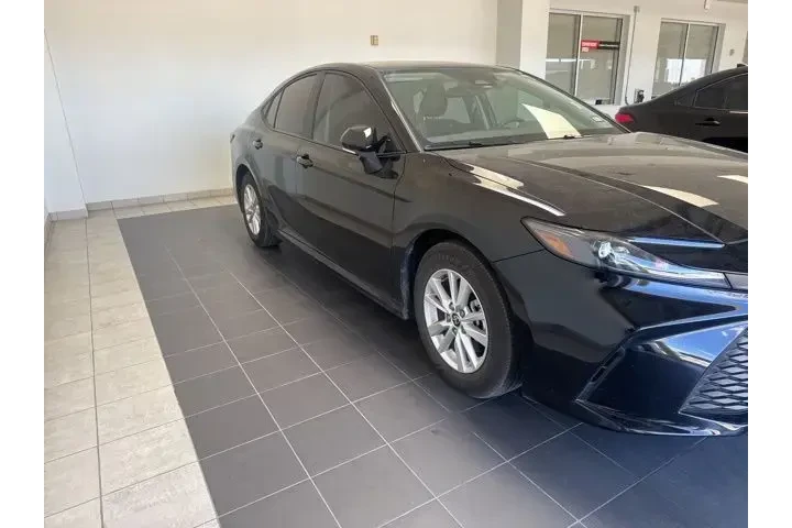 $27252 : Toyota Camry 2025 SE 4dr Sed image 4