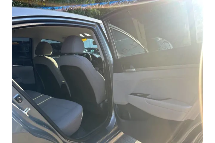 $11499 : 2019 Elantra SEL image 9