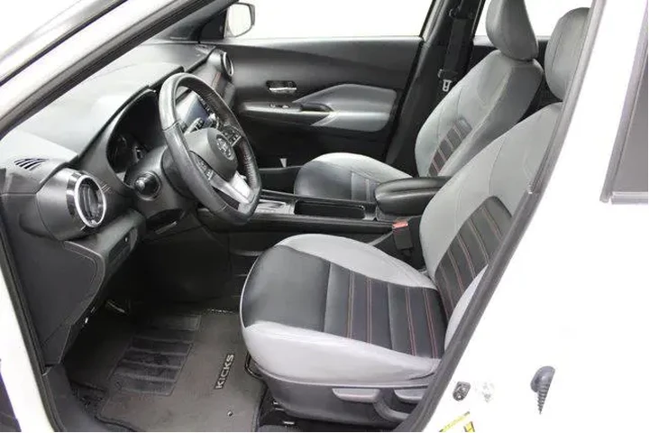 $18951 : Nissan Kicks 2021 SR 4dr Cro image 4