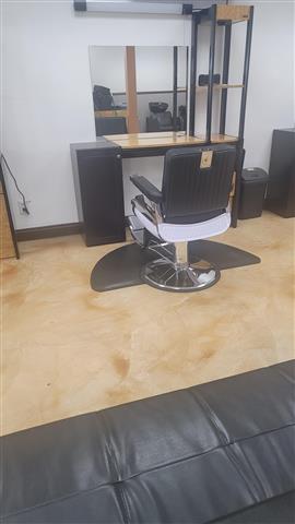 Se renta silla para barbero image 1