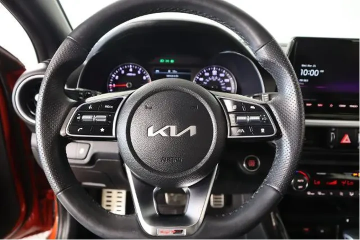 $22653 : Kia Forte 2023 GT-Line 4dr S image 3