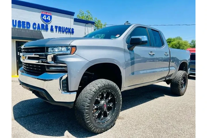 $25995 : 2020 Silverado 1500 LT Double image 3
