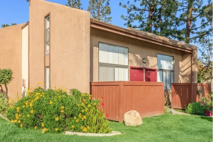 $1100 : Cozy 1-Bedroom and 1-Bathroom image 8