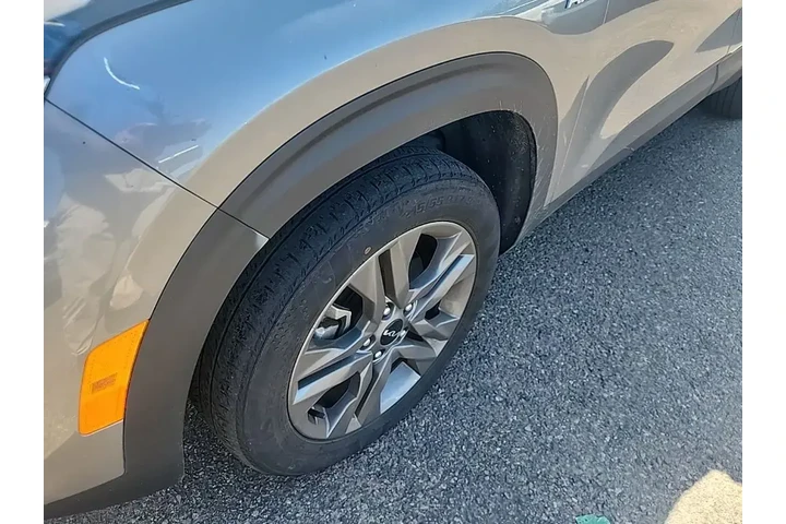 $19991 : Kia Seltos 2023 AWD LX 4dr S image 8
