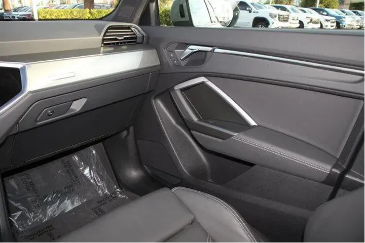 $36148 : Audi Q3 2025 AWD quattro S l image 8
