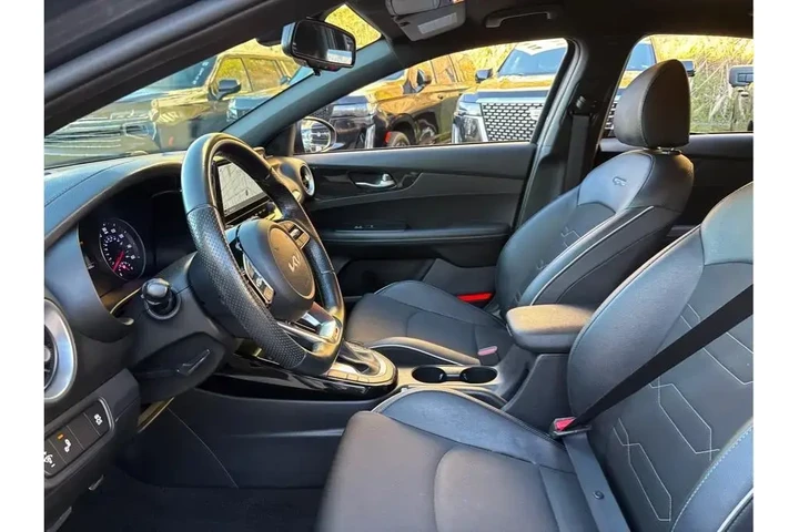 $22498 : Kia Forte 2023 GT-Line 4dr S image 10