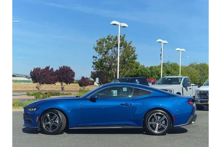 $32900 : Ford Mustang 2024 EcoBoost P image 7