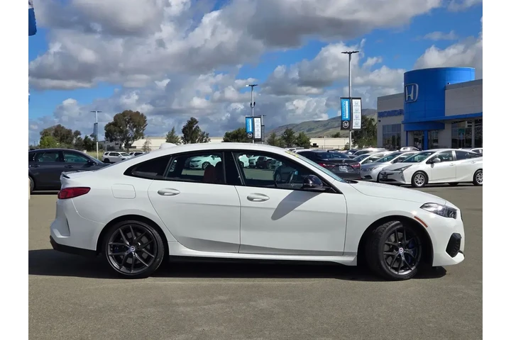 $39998 : BMW 2 Series 2023 AWD M235i image 8