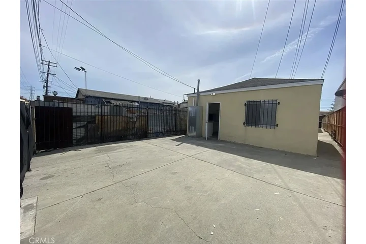 $2100 : Casa de renta image 1