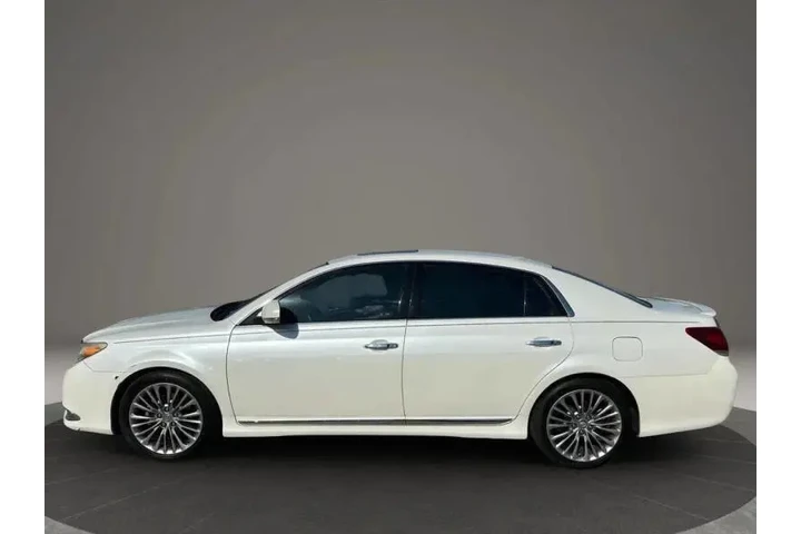 $13900 : 2012 Avalon Limited image 5