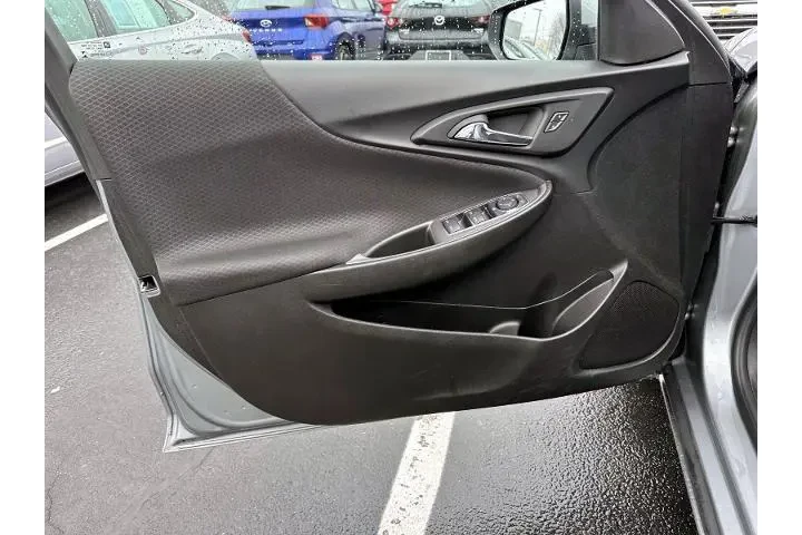 $18888 : Chevrolet Malibu 2023 RS 4dr image 8