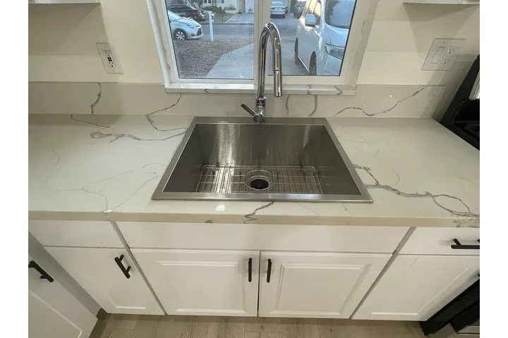 $1100 : Cozy 1-Bedroom and 1-Bathroom image 6