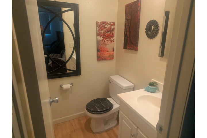 $800 : $750 en anaheim image 3