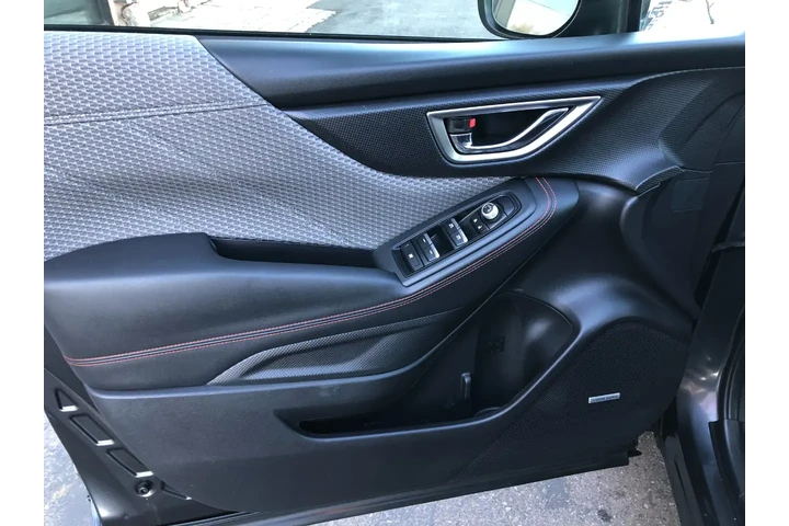 $16990 : 2019 Forester Sport image 10