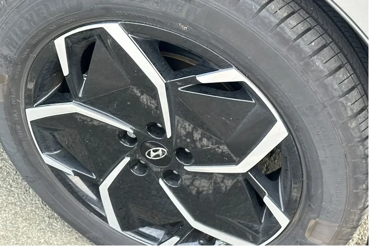 $30990 : Hyundai IONIQ 5 2024 Limited image 4