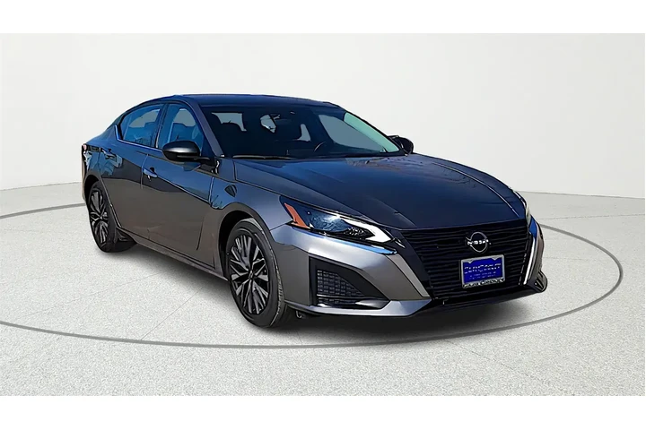 $17714 : Nissan Altima 2024 2.5 SV 4d image 1