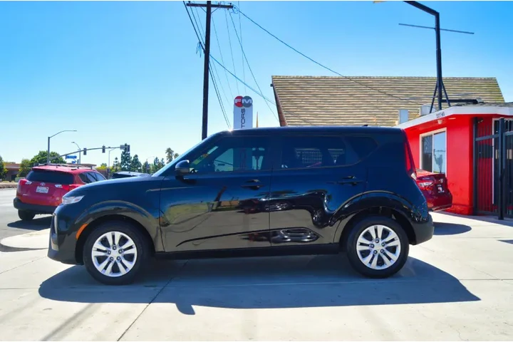 $15995 : 2022 Soul LX IVT image 2