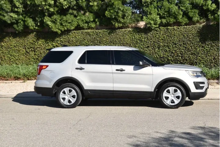 $14750 : 2017 Explorer Police Intercep image 7