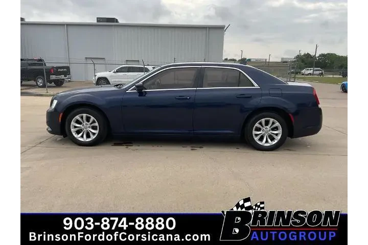 $9990 : Chrysler 300 2015 Limited 4d image 4