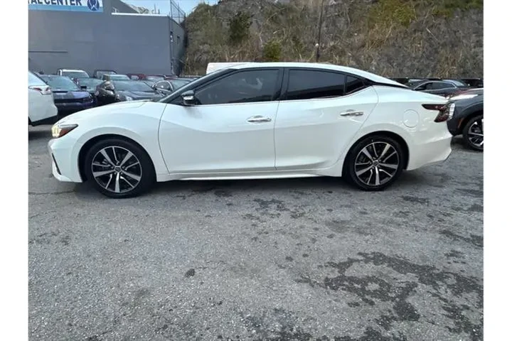 $26498 : Nissan Maxima 2023 3.5 SV 4d image 6