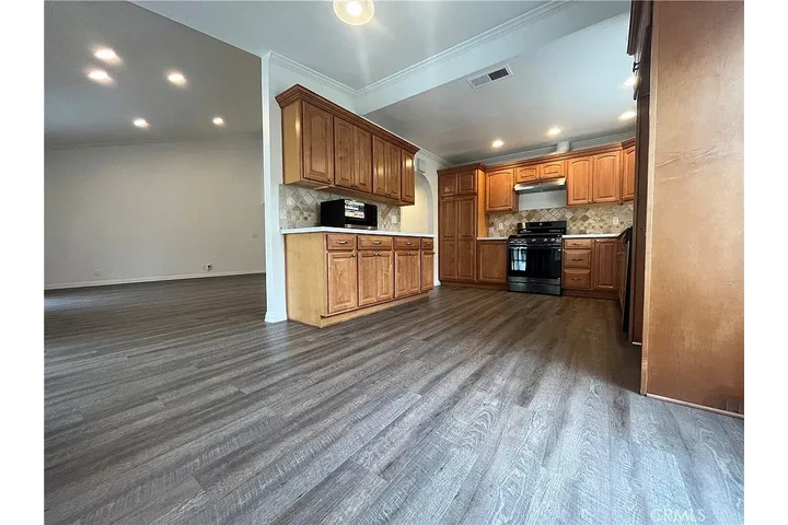 $2200 : Welcome Home to 3518 Ramona Dr image 6