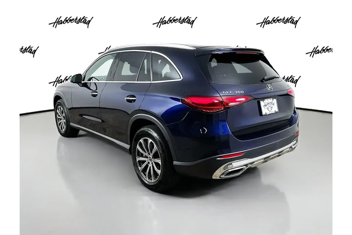 $37196 : Mercedes-Benz GLC 2024 AWD G image 7