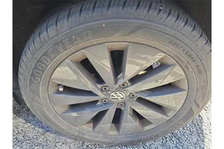 $16990 : Volkswagen Taos 2023 S 4dr S image 5