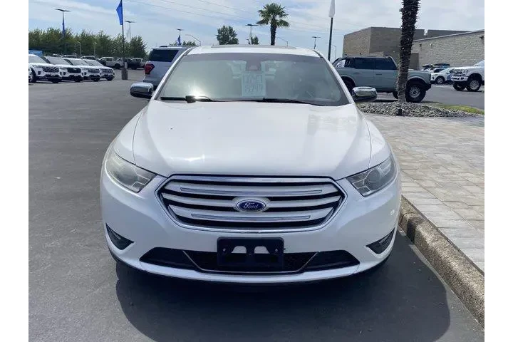 $9747 : Ford Taurus 2014 AWD Limited image 2