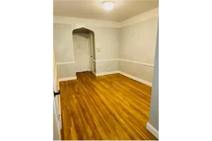 $2400 : Rental property with 0 bedro image 2