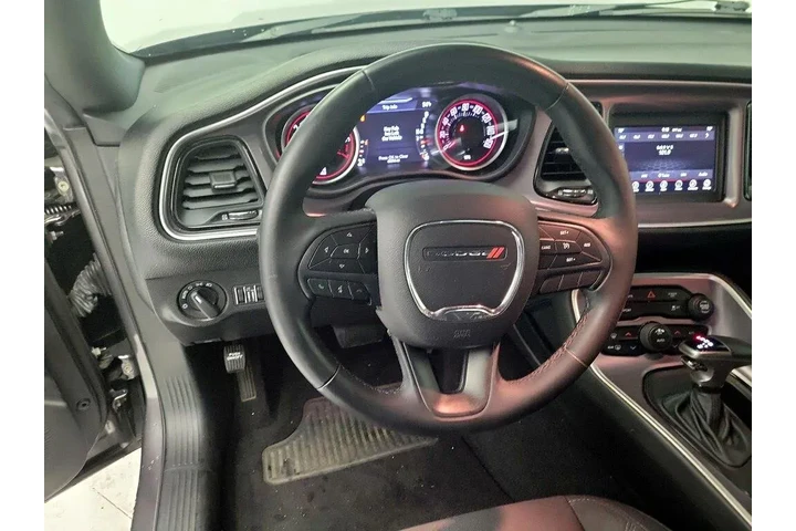 $23998 : Dodge Challenger 2019 SXT 2d image 10