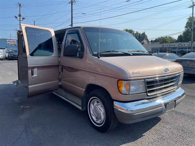 $8900 : 1996 Econoline image 6