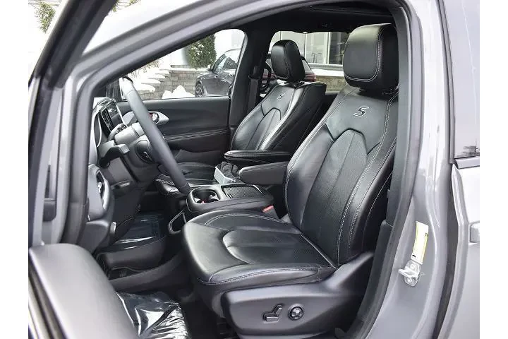 $31995 : Chrysler Pacifica 2022 AWD T image 5