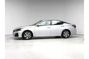 $18998 : Nissan Altima 2023 2.5 S 4dr thumbnail