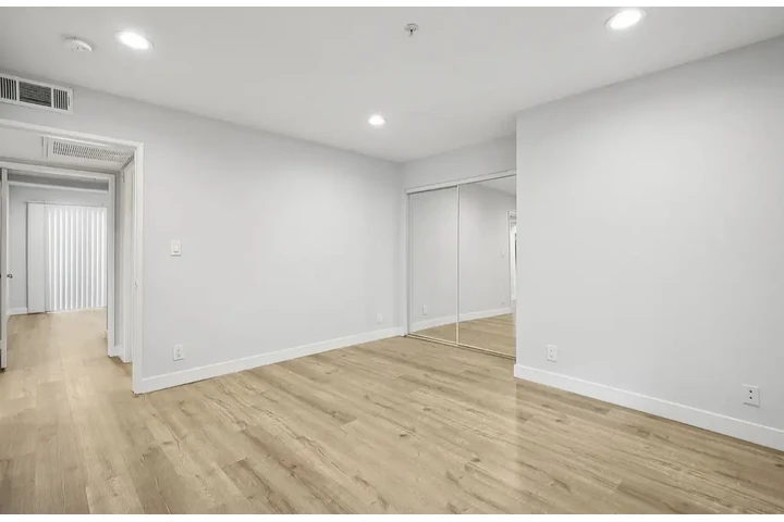 $1500 : Apartment available image 1