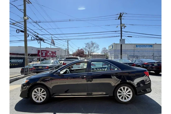 $7899 : 2014 Camry Hybrid XLE image 7