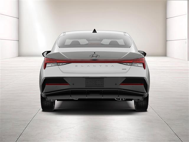 $31555 : New 2024 Hyundai ELANTRA HYBR image 6